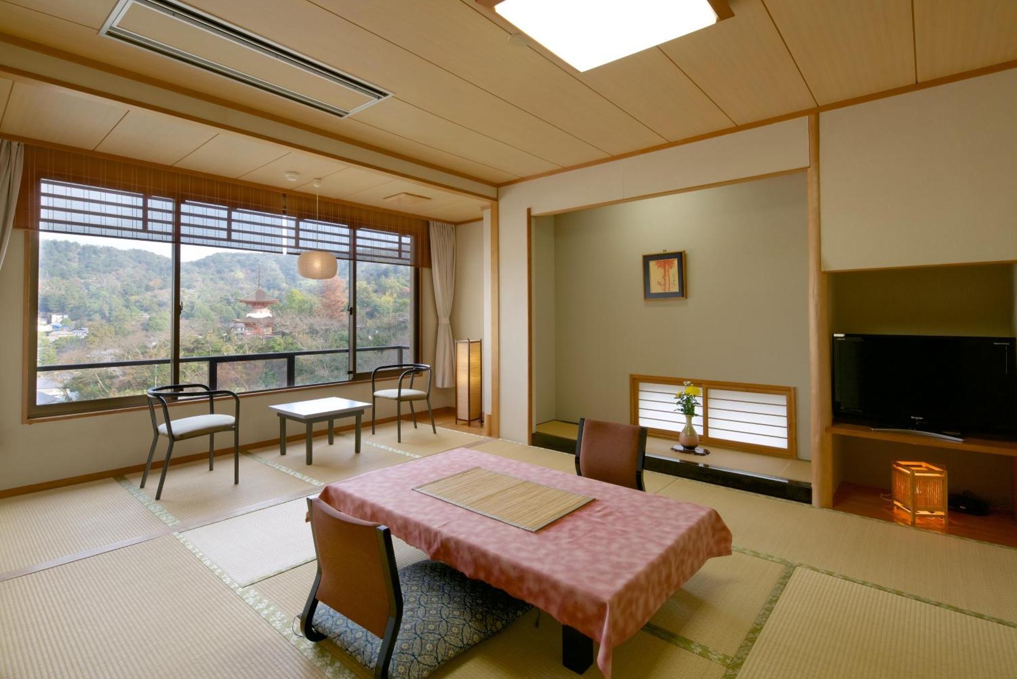 Jukeiso Hotel Hatsukaichi Exterior photo