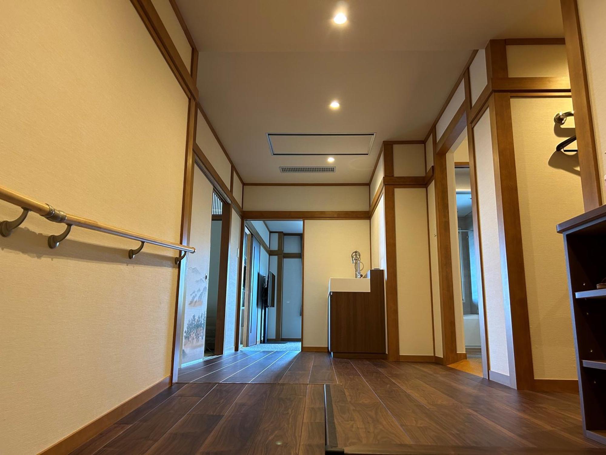 Jukeiso Hotel Hatsukaichi Exterior photo