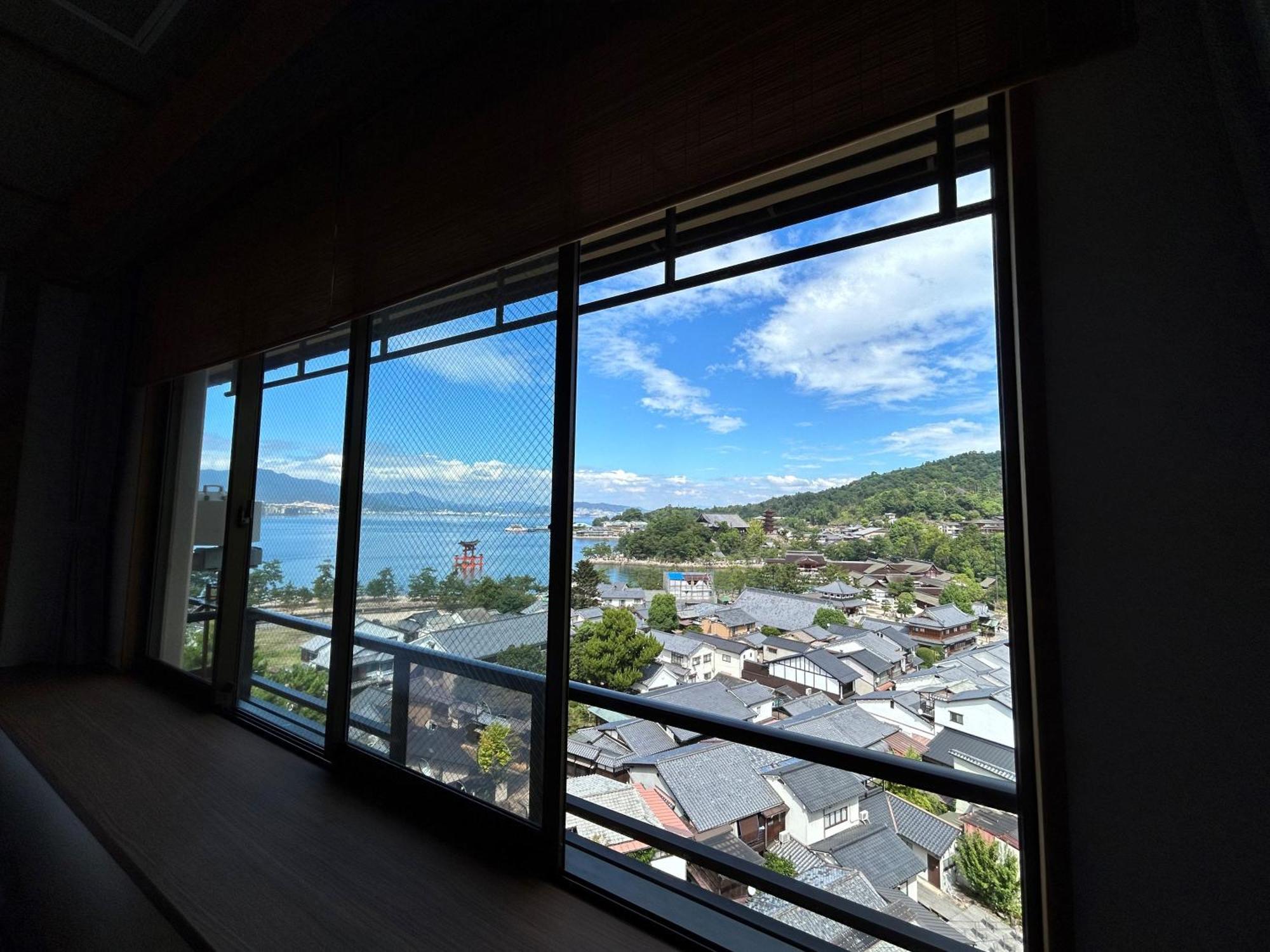 Jukeiso Hotel Hatsukaichi Exterior photo