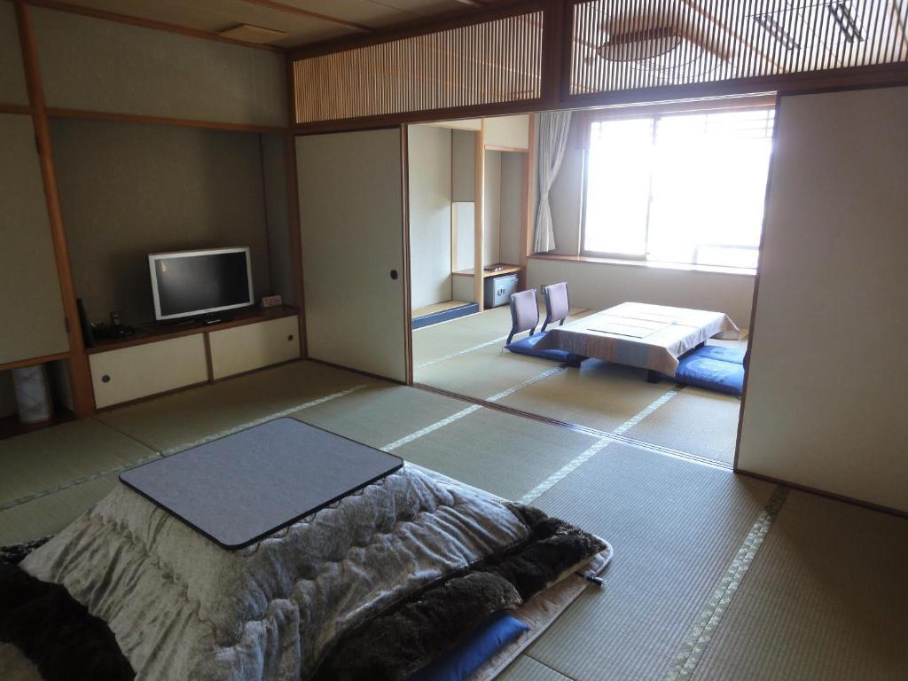 Jukeiso Hotel Hatsukaichi Room photo