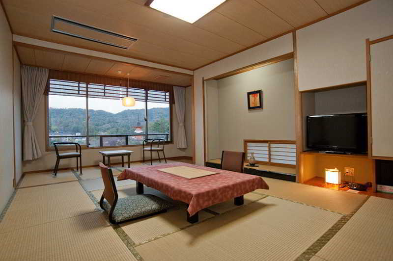 Jukeiso Hotel Itsukushima Exterior photo