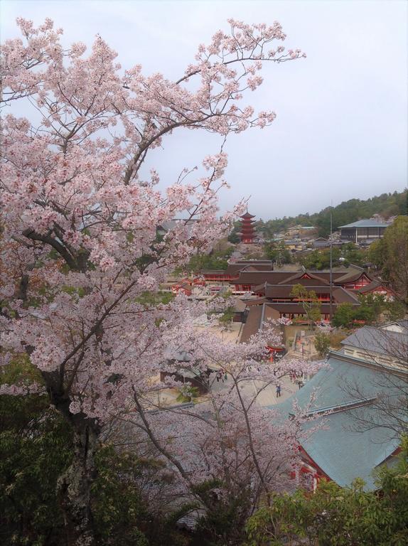 Jukeiso Hotel Hatsukaichi Exterior photo