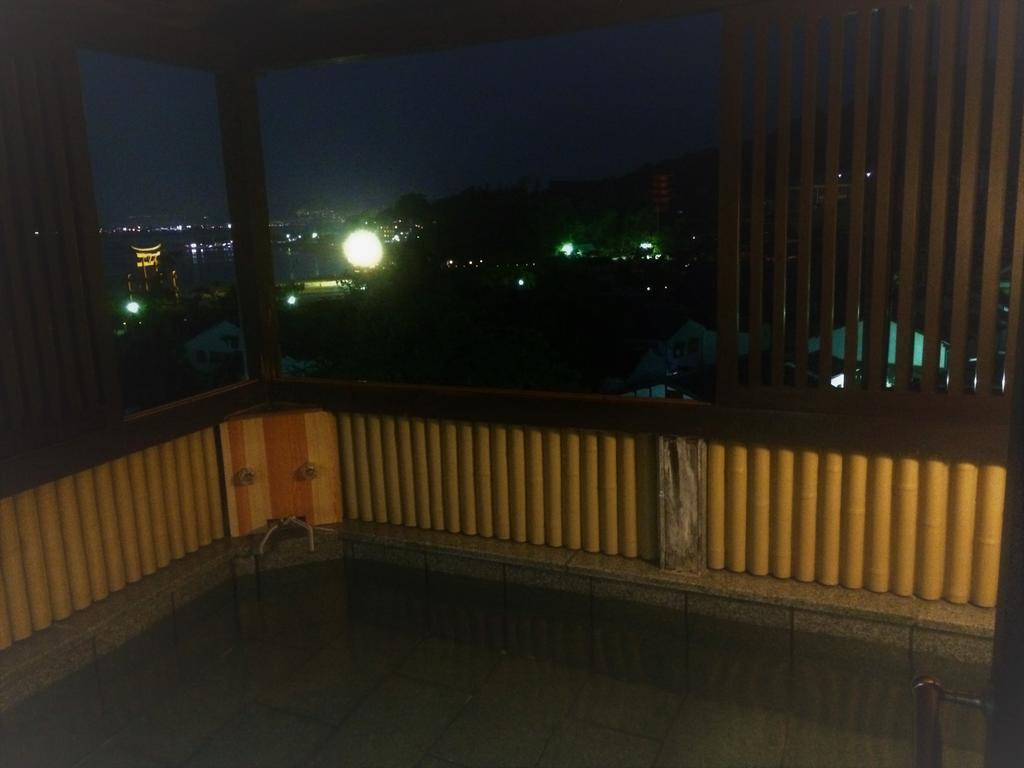 Jukeiso Hotel Hatsukaichi Exterior photo