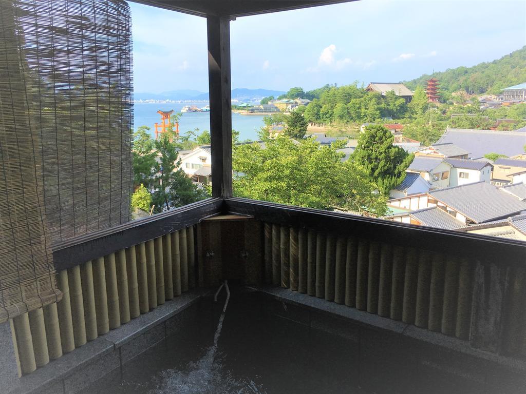 Jukeiso Hotel Hatsukaichi Exterior photo