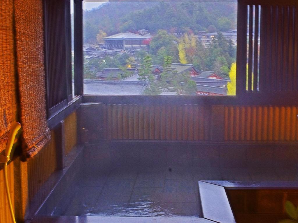 Jukeiso Hotel Hatsukaichi Exterior photo