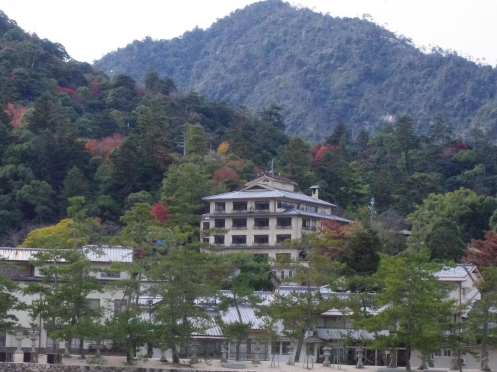 Jukeiso Hotel Itsukushima Exterior photo